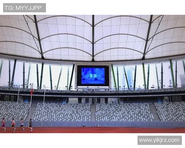 宝安体育馆迎来足球明星盛宴球迷热情高涨共庆足球盛事 宝安体育馆迎来足球明星盛宴球迷热情高涨共庆足球盛事